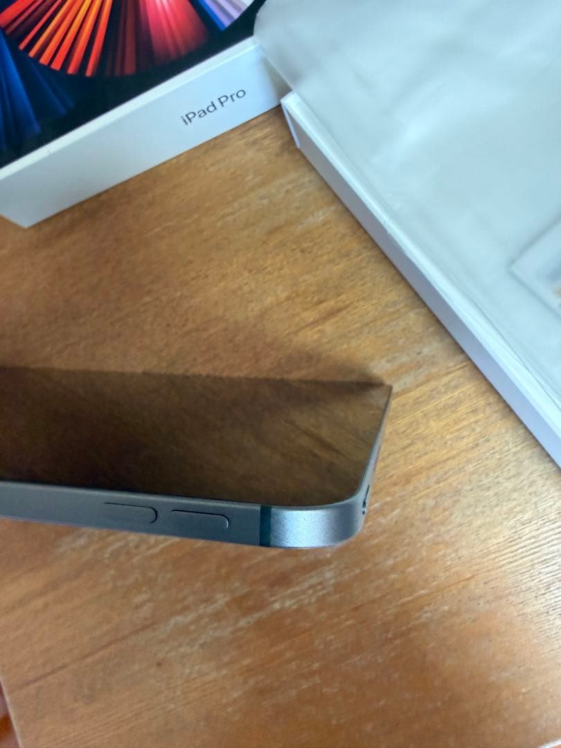 【ほぼ未使用】iPad Pro 12.9 第5世代 512GBセルラー ペン付
