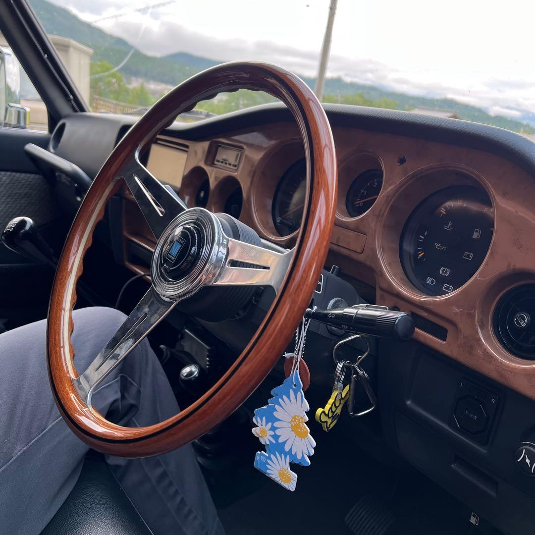 ナルディ　ウッドステアリング　36パイ