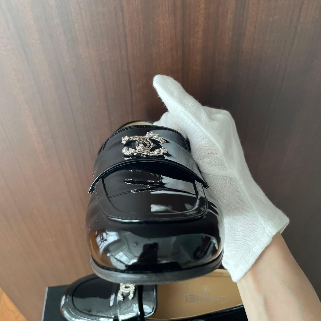 meruシャネル　パテントローファー　37.5センチ