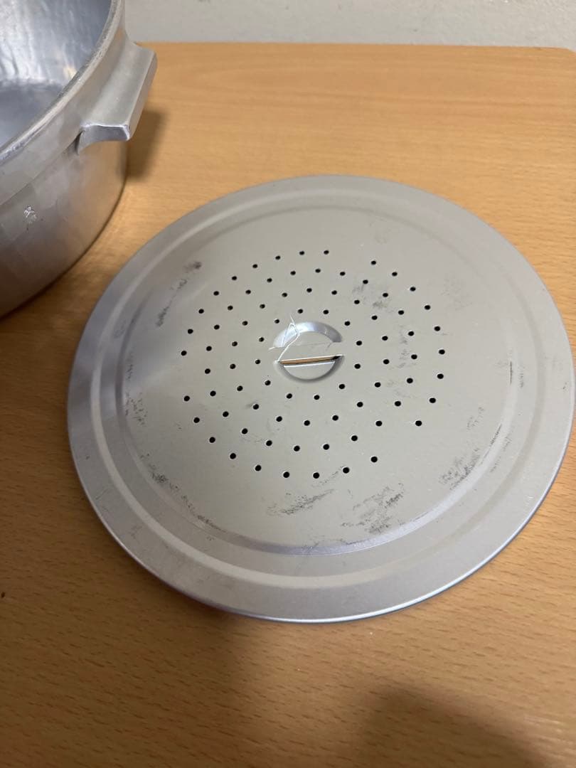 茂作製　アルミ製両手鍋 ハンマー仕上げ 蒸し器付き