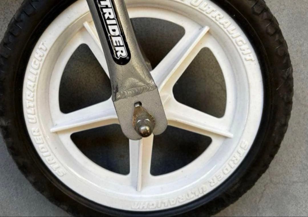 自転車 キッズバイク キックバイク ストライダー PRO シルバー