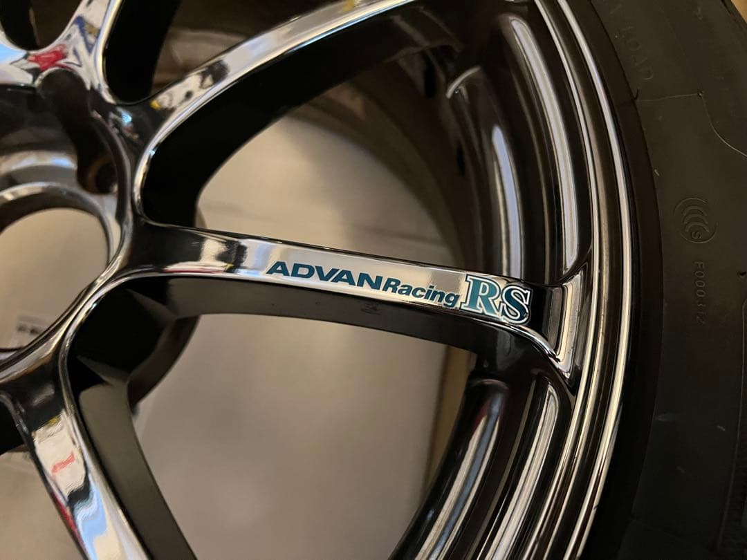 ADVAN Racing RS 17インチホイール・タイヤ4本セット