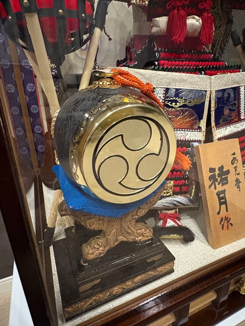 五月人形 武士の鎧飾り ケース付き