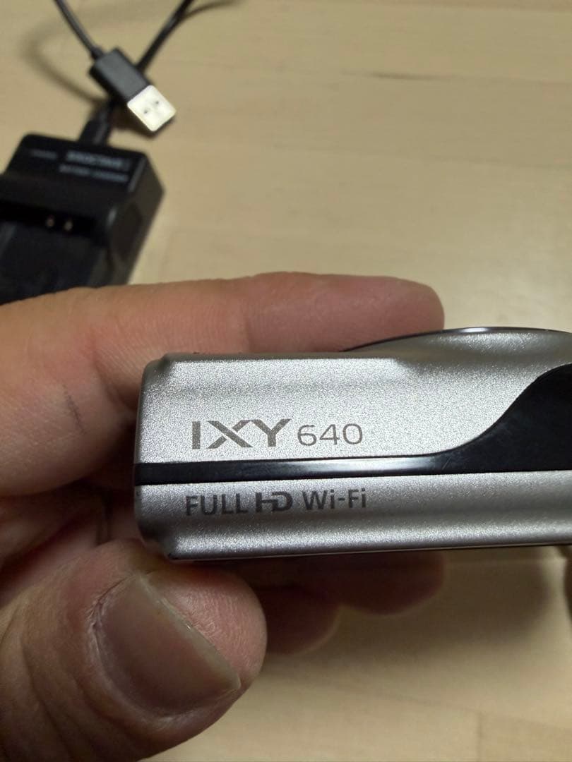 【美品】Canon IXY 640 シルバー