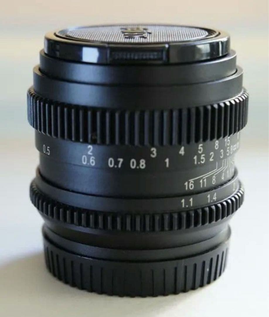 SLR Magic 50mm f/1.1 レンズ