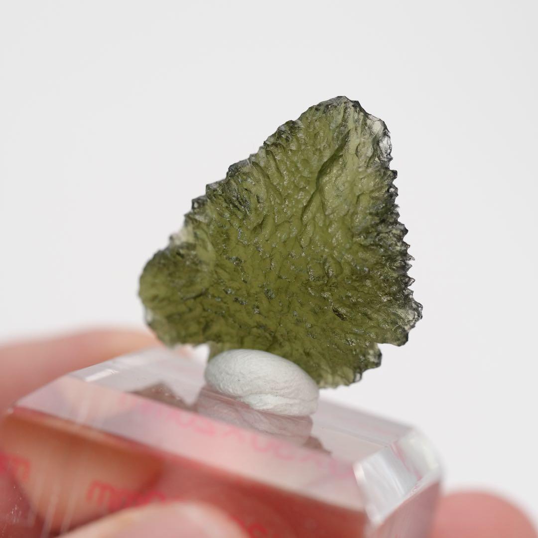 【花が咲いたような結晶】モルダバイト チェコ共和国産 26×24×6.8mm