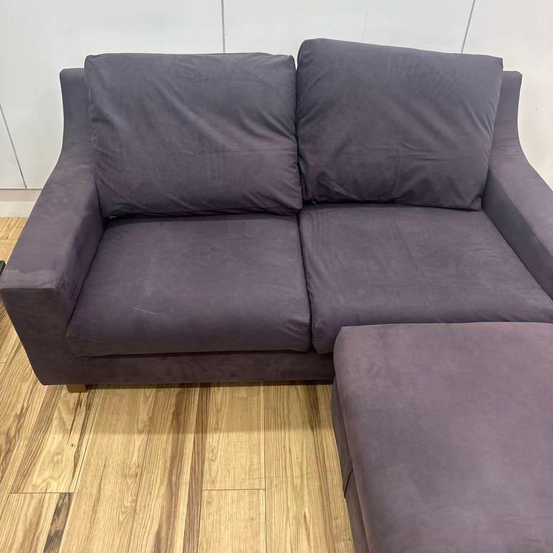 NOYES 2人掛けソファー　レア色　紫　布製　カウチソファー　オットマン付き