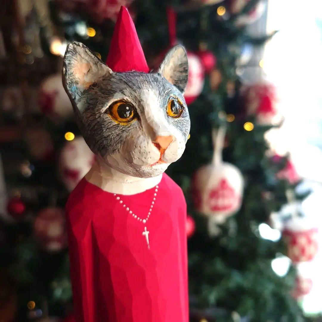 イソベサンタ　アニマルサンタ　ネコ　動物シリーズ　木彫りのサンタ　木製　新品＊＊