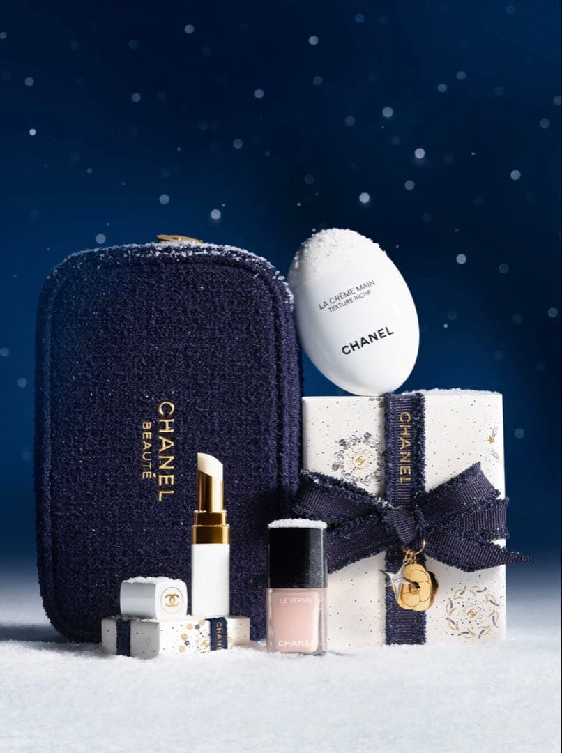 CHANEL ホリデー限定 ポーチセット チャーム付き