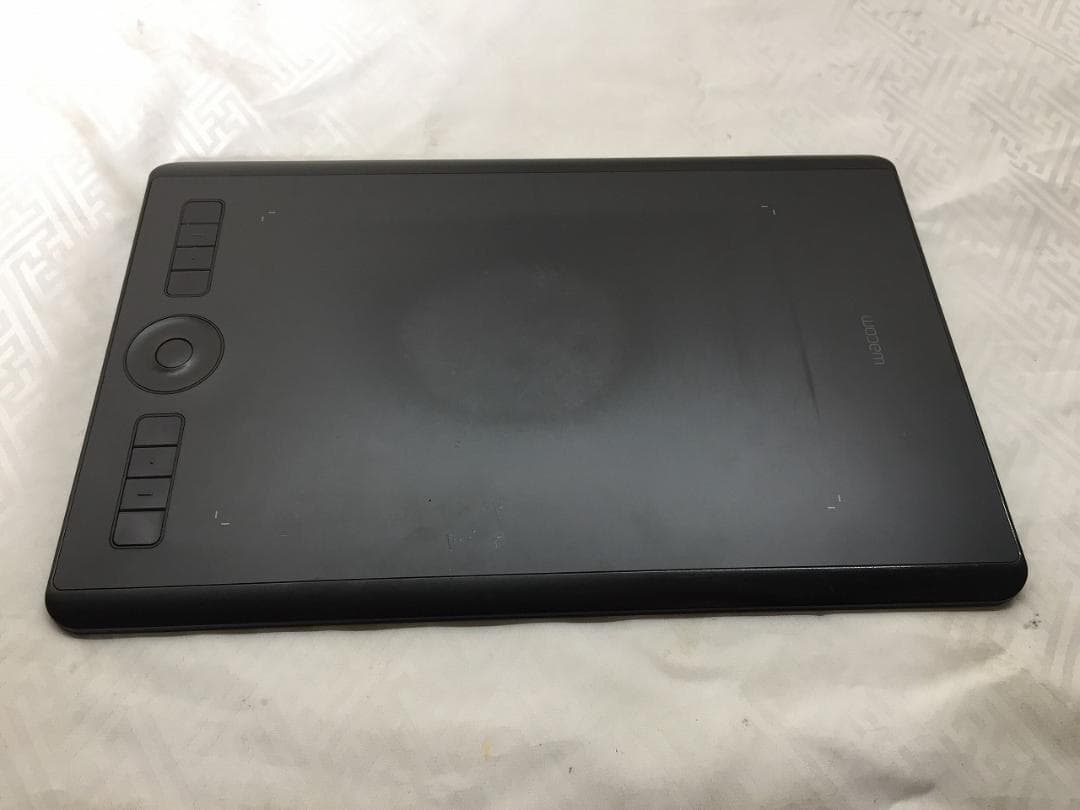 Wacom Intuos Pro ペンタブレット本体 PTH-660 No2