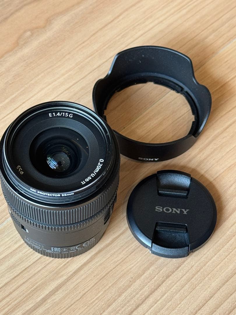 SONY E 15mm F1.4 G レンズ　箱付　ほぼ新品