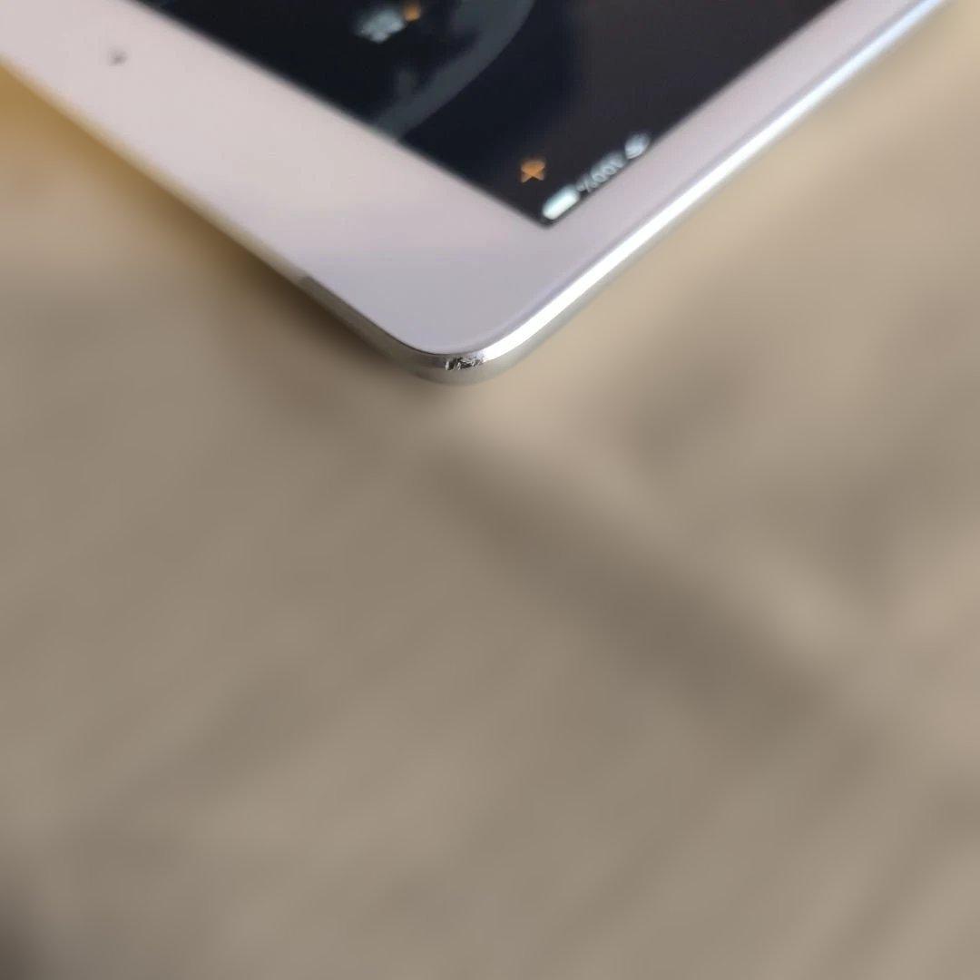 柳*郎様 iPad 第8世代 32GB セルラーモデル 32GBシルバー85％