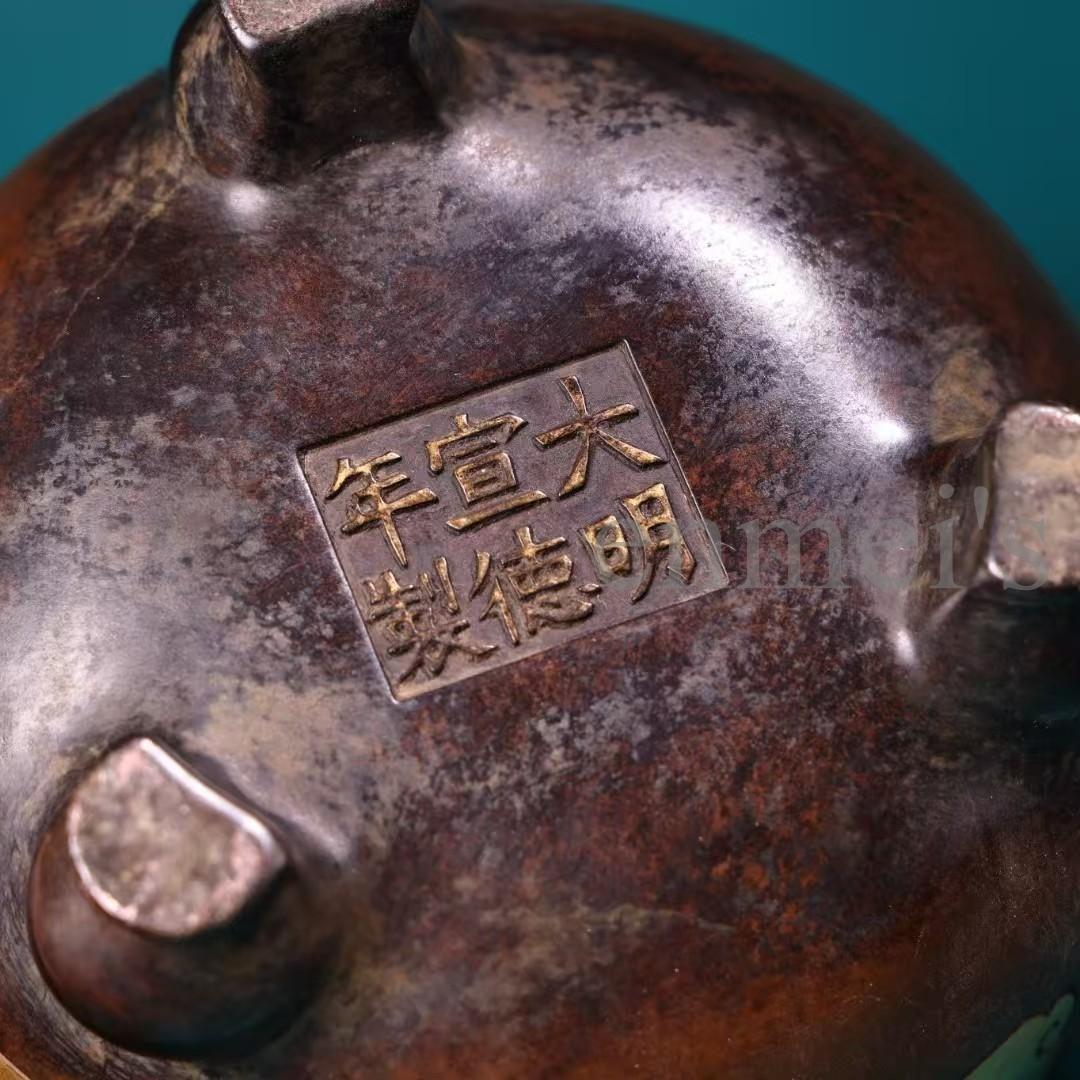 中国古美術・旧蔵純紫銅製・高浮彫鎏金香炉・純手作り・三本脚・置物・仏具・文房具