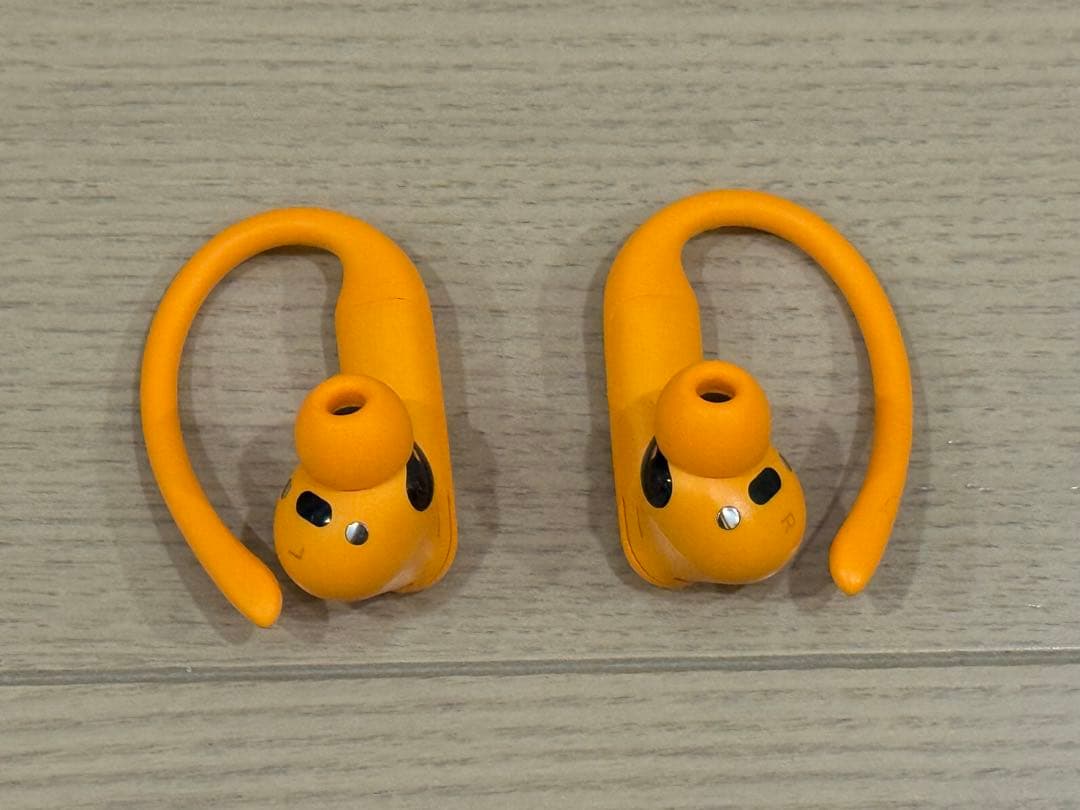 【中古美品】 Beats Powerbeats Pro2 エレクトリックオレンジ