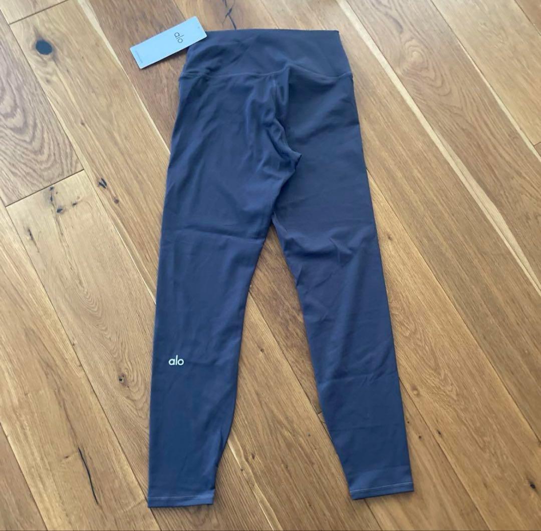 未使用　alo yoga ヨガパンツ ダークグレー　M