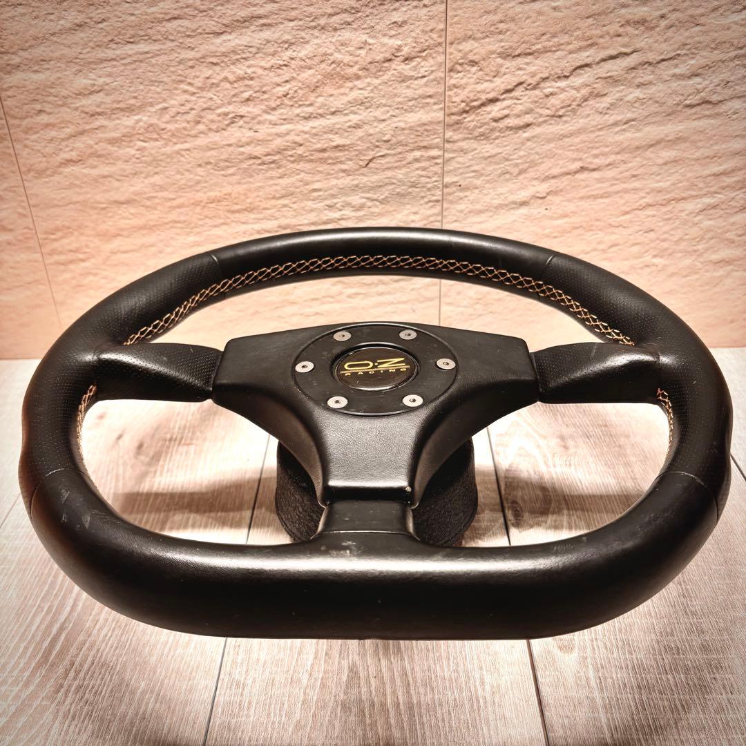O.Z. ステアリング ステアリングボス付　希少品