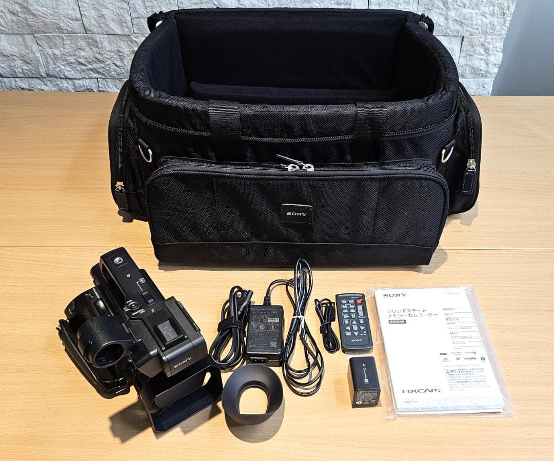 【サト】バッグ付き・美品／SONY 4K ビデオカメラ