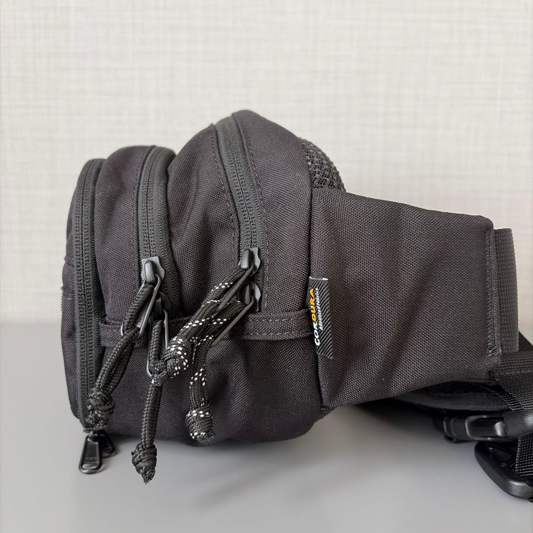 Hugoo ハグー　ヒップシート　ブラック　巾着&箱つき