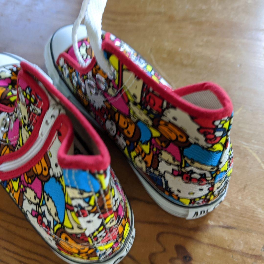 A BATHING APE サンリオコラボスニーカー