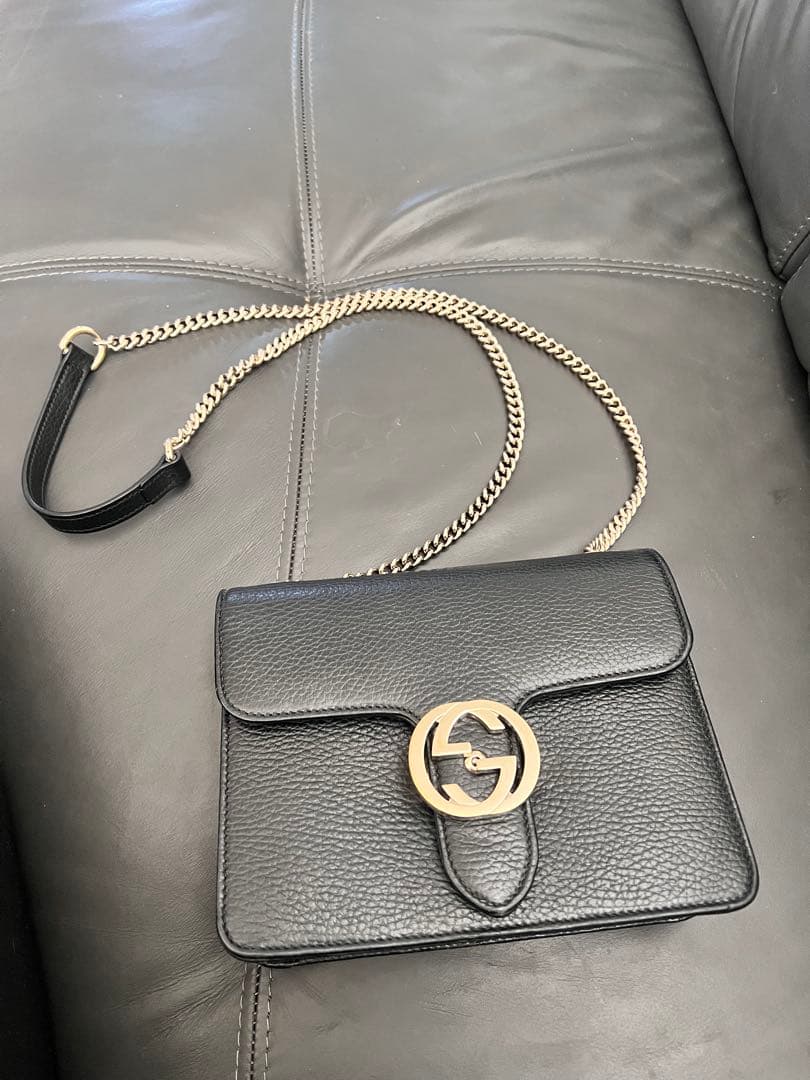 GUCCI グッチ インターロッキングG チェーンショルダーバッグ ブラック