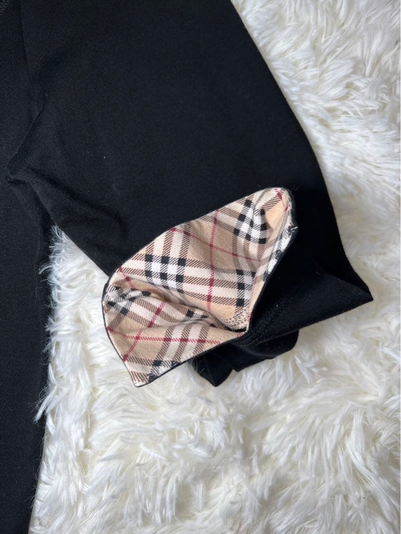 バーバリー　ノバチェック　刺繍ロゴ￼ブラック￼スエットカーディガン　伸縮性