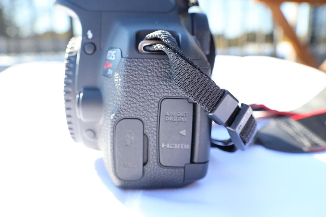 【レンズ2本】EOS Kiss X7i EF-S18-135IS &EF50mm