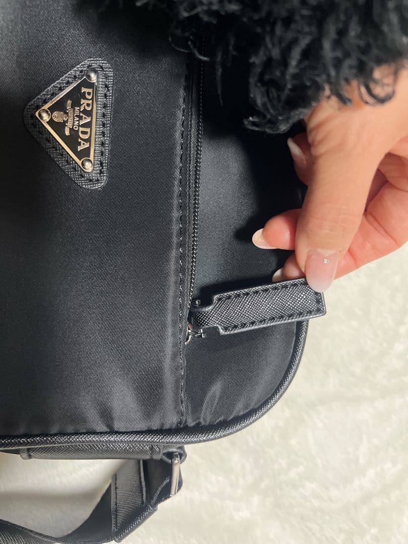 【並行輸入品】プラダ ショルダーバッグ