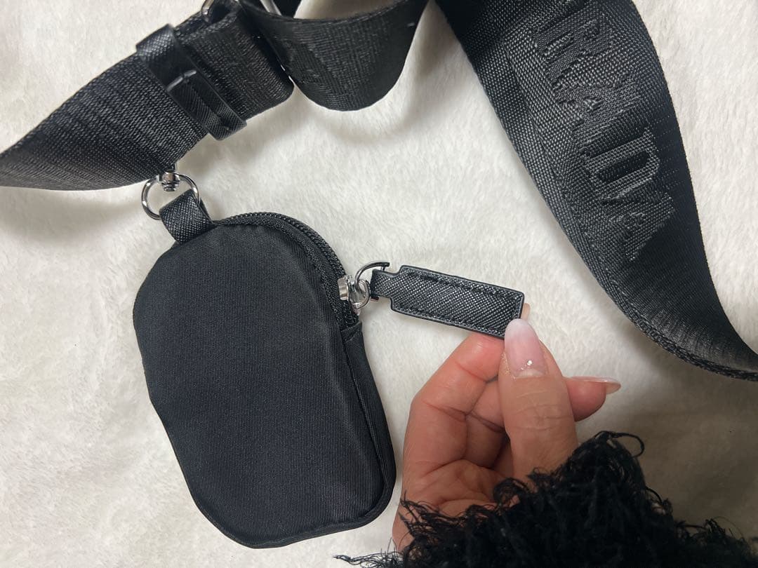 【並行輸入品】プラダ ショルダーバッグ