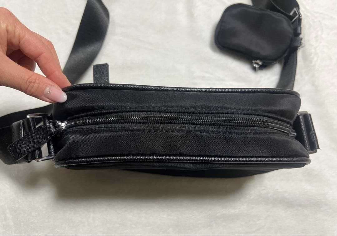 【並行輸入品】プラダ ショルダーバッグ