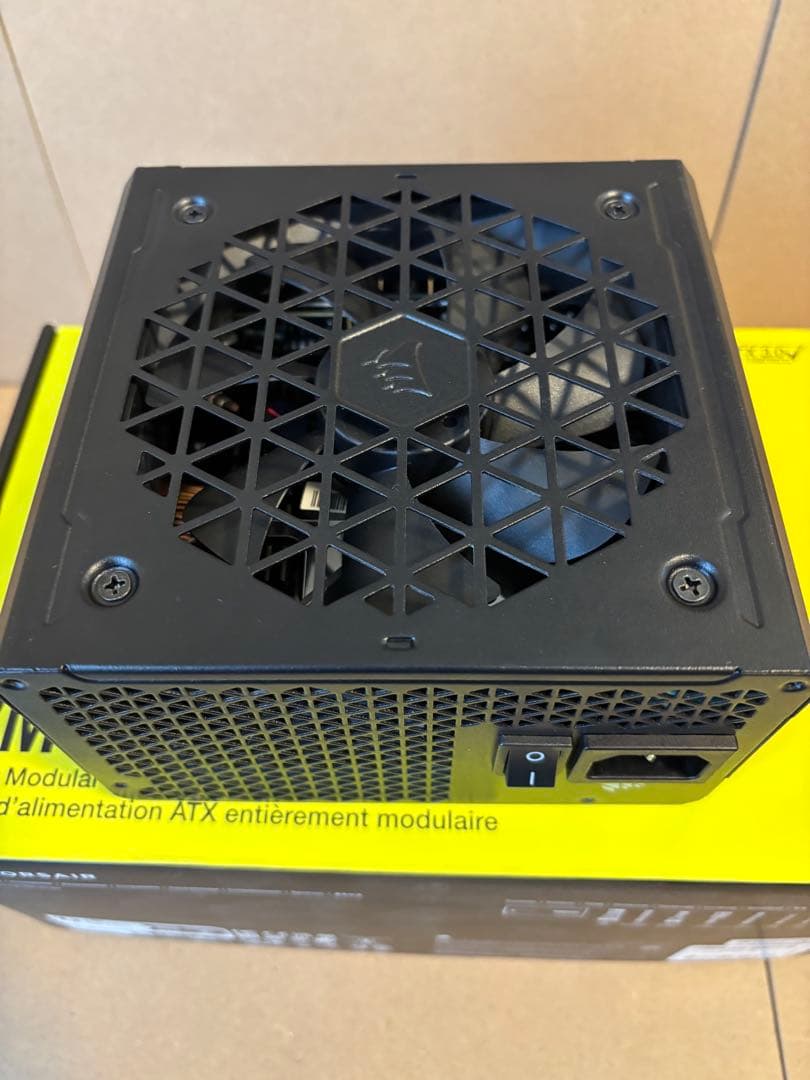 Corsair RM850e フルモジュラーATX電源 850W
