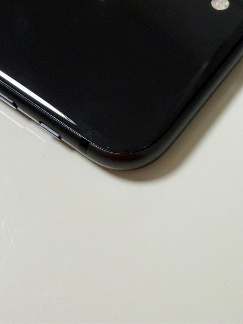 【極美品！】【バッテリー83%】iPhone 8 128GB ブラック