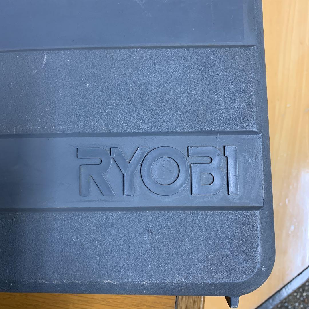 リョウビドリル、