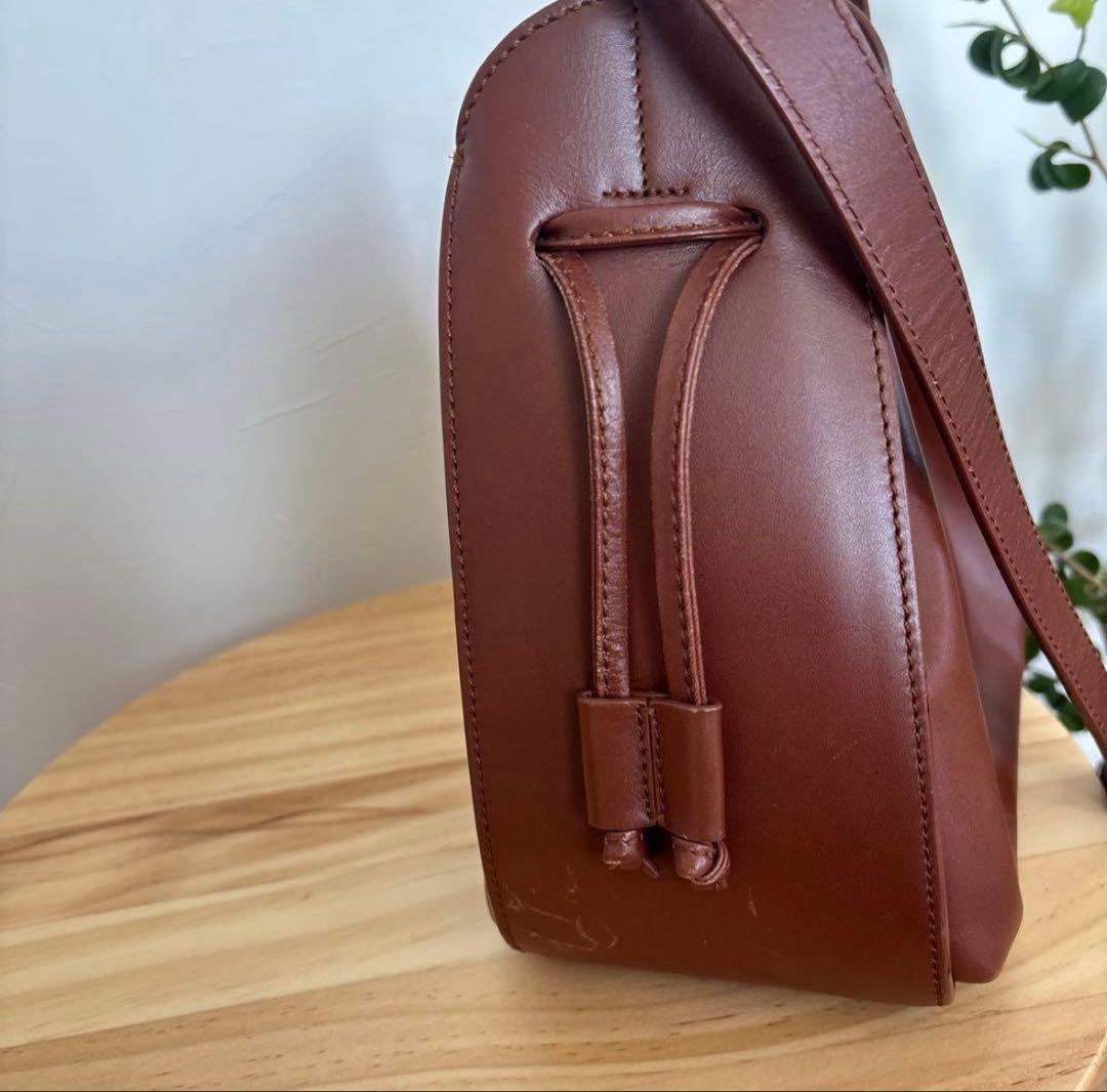 apc A.P.C. アーペーセー Courtney 巾着 ショルダーバッグ