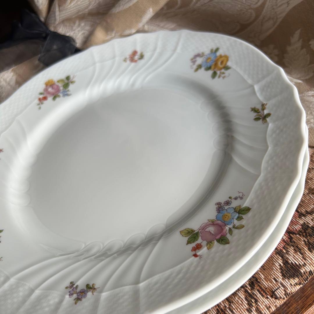 希少品 イタリア製RichardGinori 白磁に咲くお花 ディナー大皿2枚