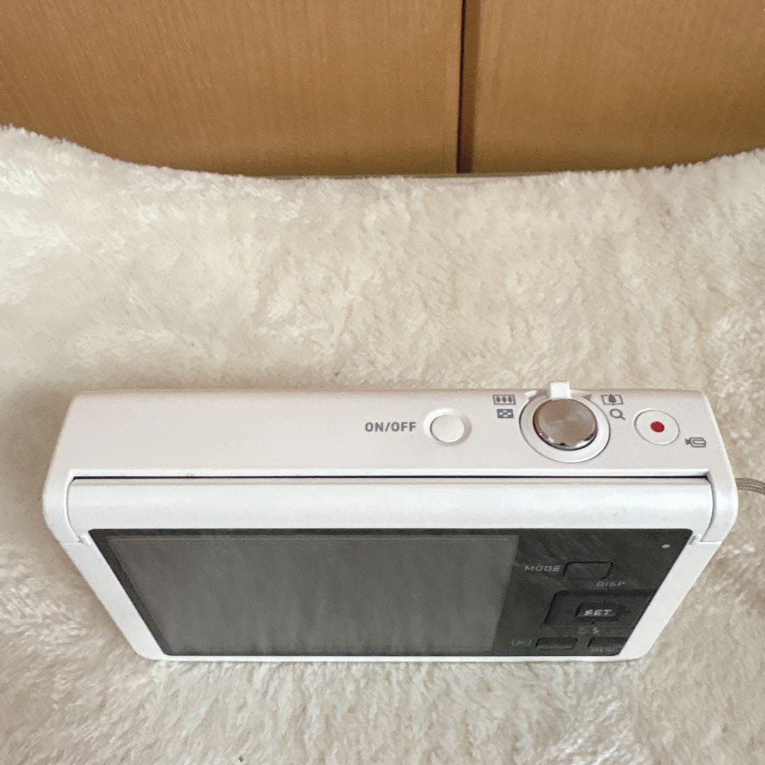 CASIO カシオ EX-ZR70 ホワイト デジタルカメラ　Wi-Fi搭載