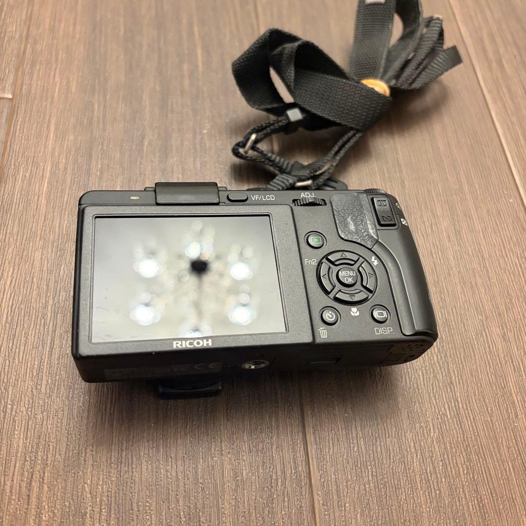 美品　コンパクトデジタルカメラ RICOH リコー GX200