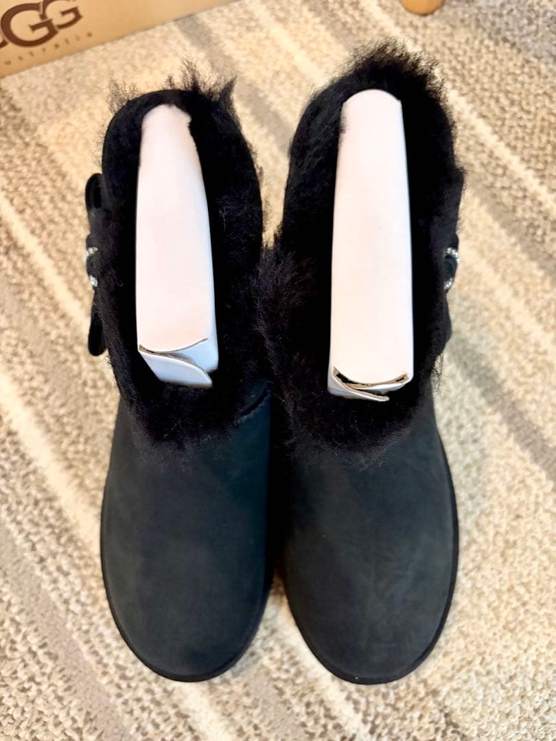 UGG australia リボン ムートン ショートブーツ 黒 24cm