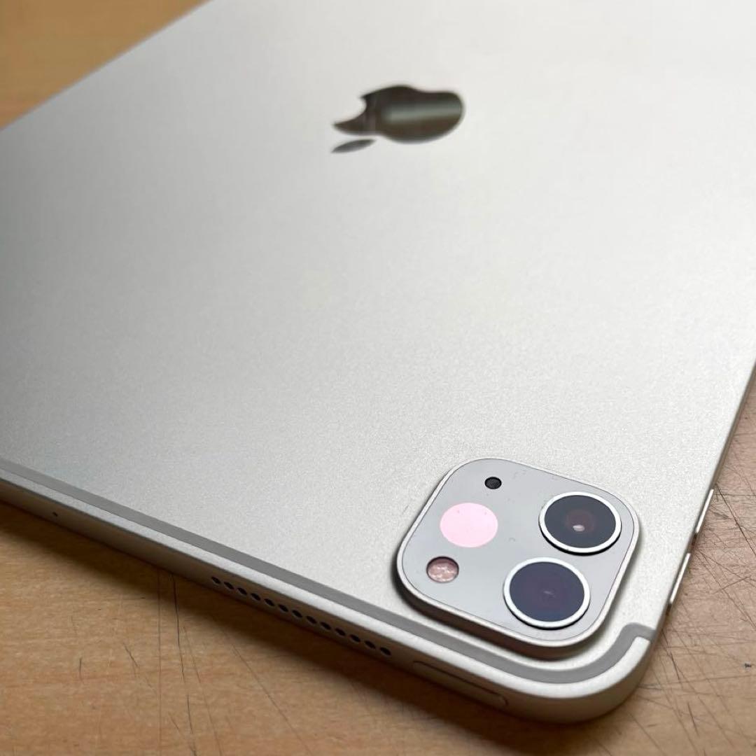 iPad Pro 11インチ　第2世代　シルバー　128GB A2230 美品