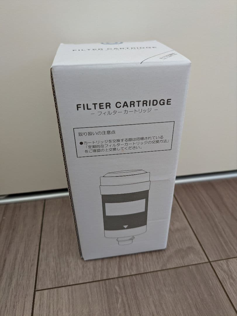 tall 浄水器とカートリッジ7個セット