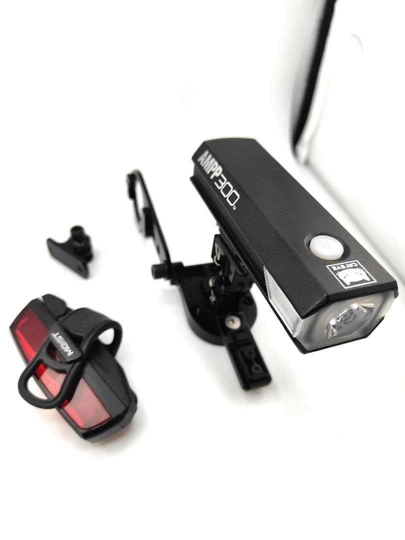 【最終価格！！】ロードバイクレックマウントと前後ライトセット美品☆②