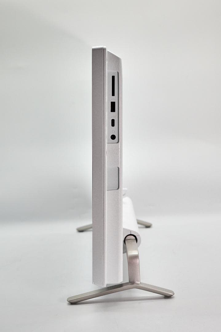 すぐに使用できる! モニター一体型PC Windows 11 FUJITSU