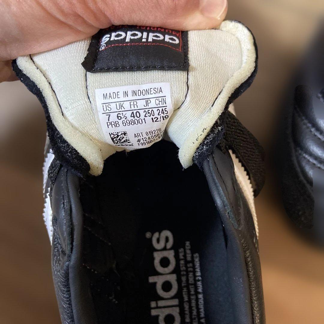 美品　未使用　adidas MUNDIAL TEAM トレーニングシューズ 25