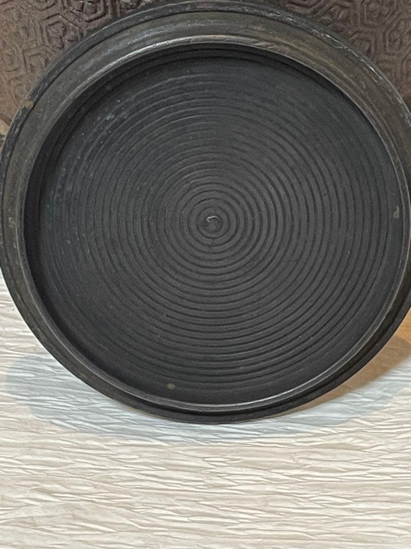 南部鉄器　亀甲文　鉄瓶　鉄釜　アンティーク　置物120