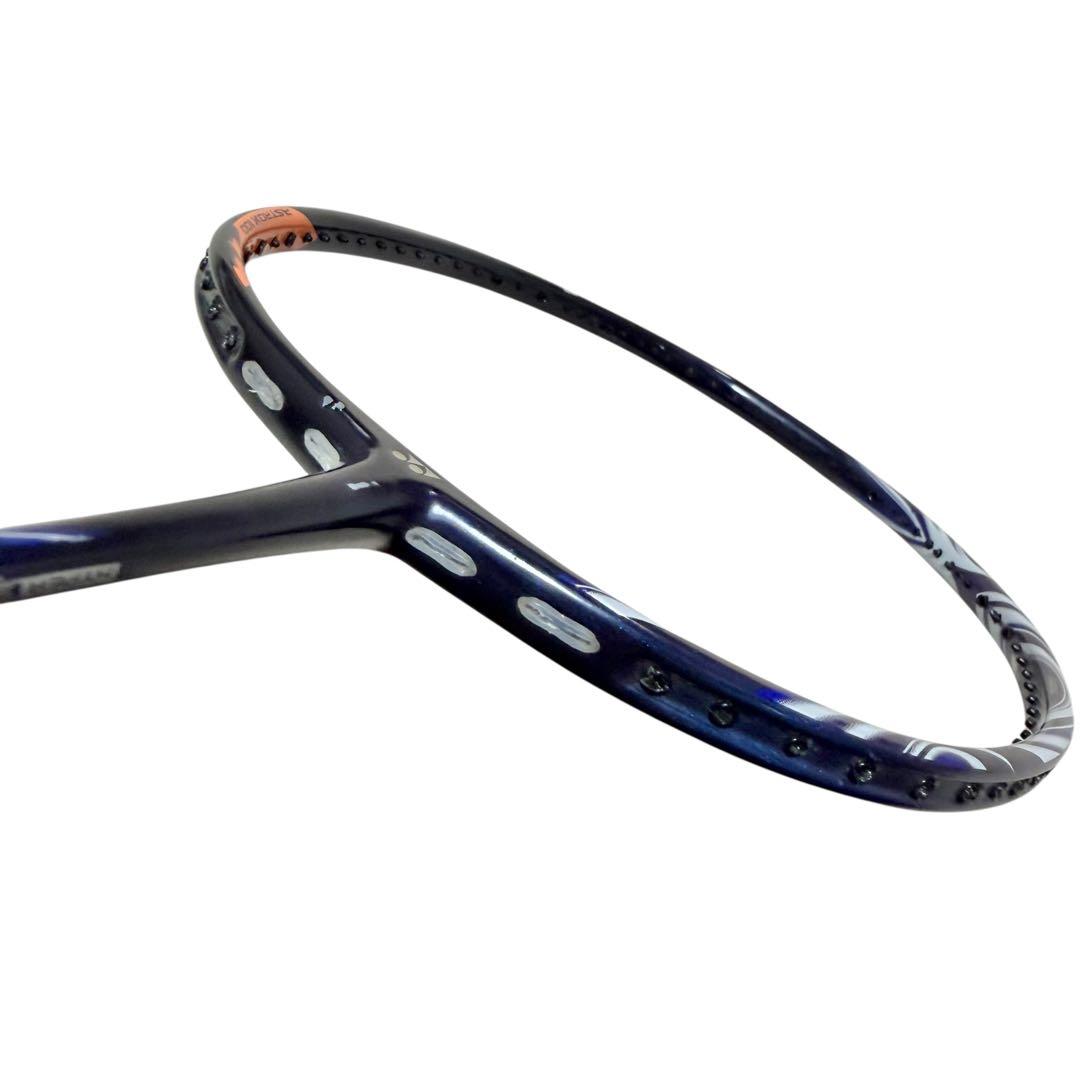 【美品】YONEX アストロクス100ZZ 3UG5 11-21