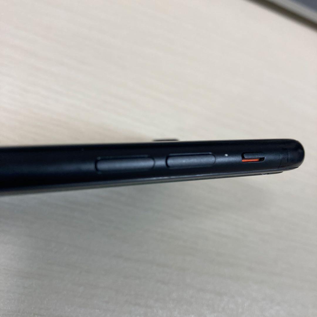 Apple iPhone SE 第2世代　ブラック 本体