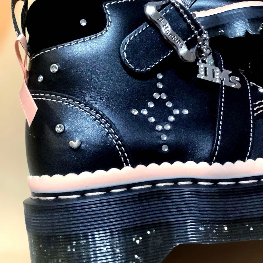 Dr. Martens バレンタイン限定品キラキラ可愛いスタッズブーツ交渉あり。