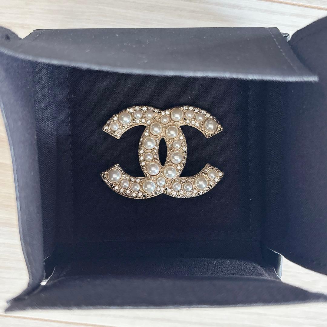 CHANEL シャネル ココマーク ブローチ　コスチュームパール 2024年購入
