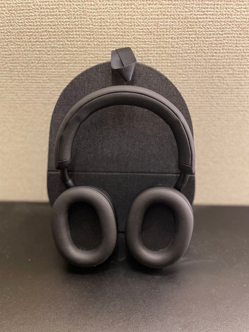 ワイヤレスヘッドホン ブラック 収納ケース付き