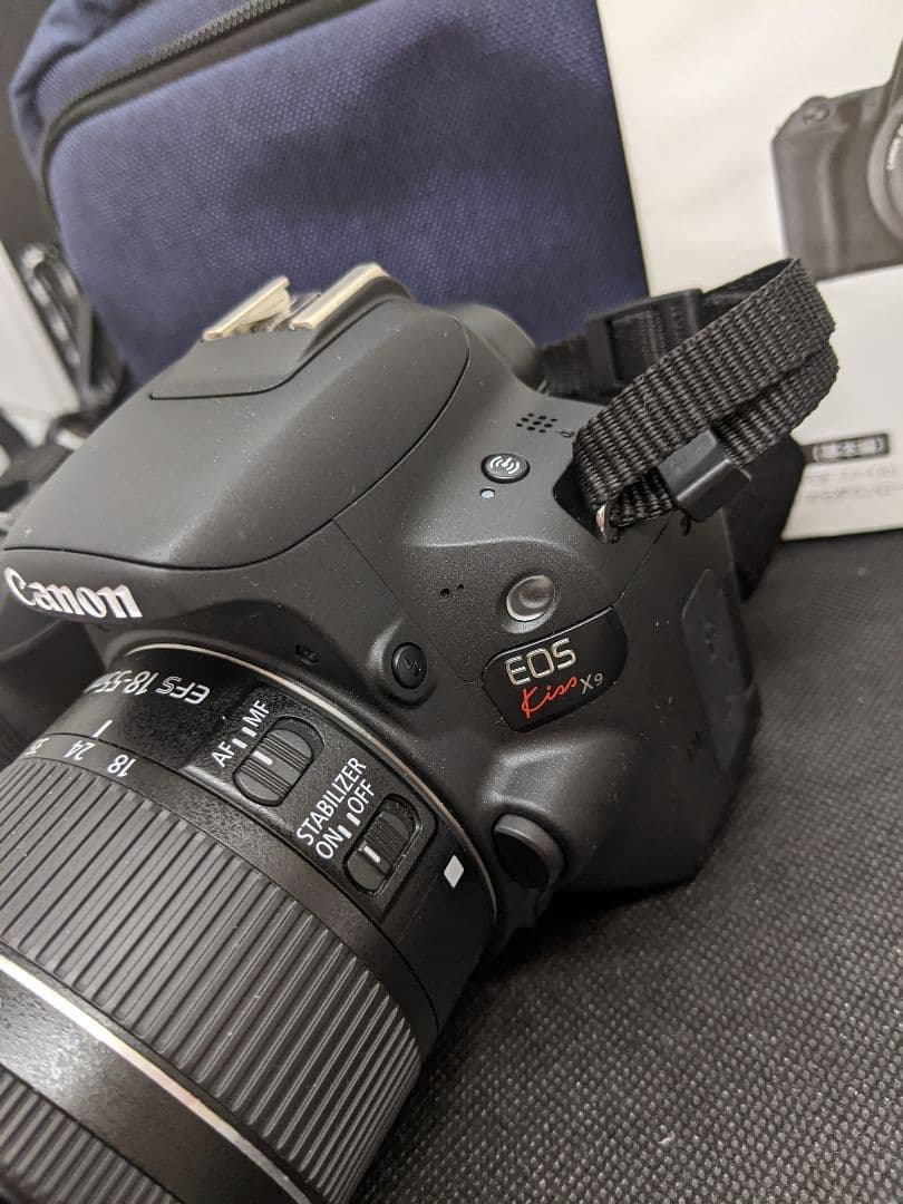 バッテリー良　Canon EOS Kiss X9 デジタル一眼レフ　ダブルレンズ