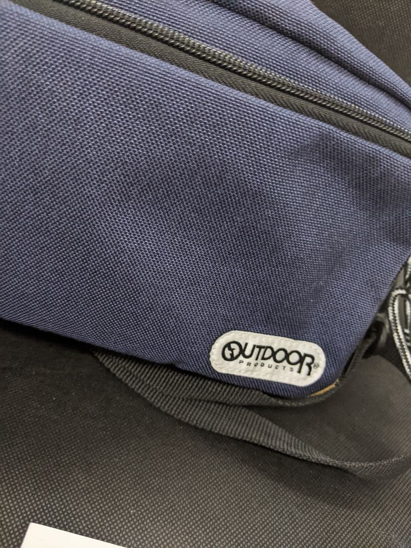 バッテリー良　Canon EOS Kiss X9 デジタル一眼レフ　ダブルレンズ